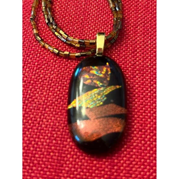 Vintage blown glass pendant with glass seed bead beaded necklace - Picture 4 of 5